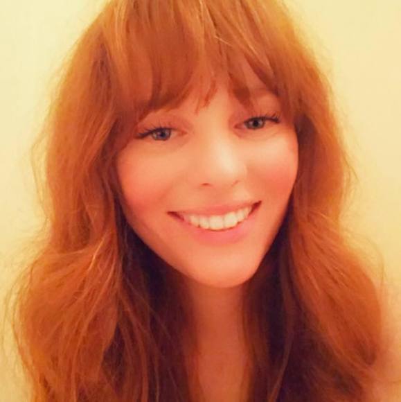 Meet your Posher, Cassandra - Picture 1 of 1